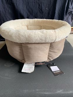 NEW Cat/small dog bed