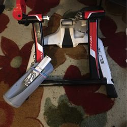 Bike Trainer Elite. Fluid 