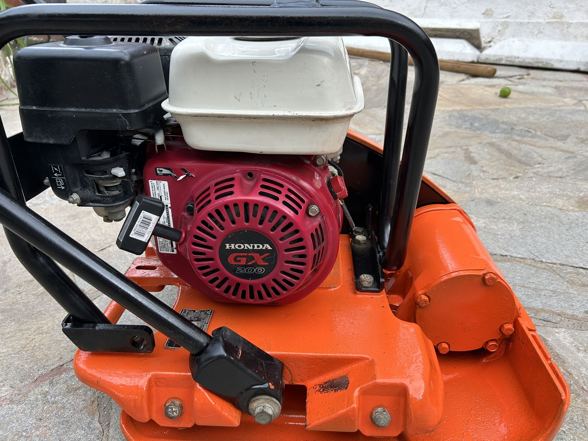 MULTIQUIP MIKASA VIBRATORY PLATE COMPACTOR