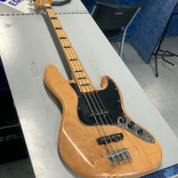 Wood Finish Jazz Bass