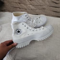 Woman Converse 