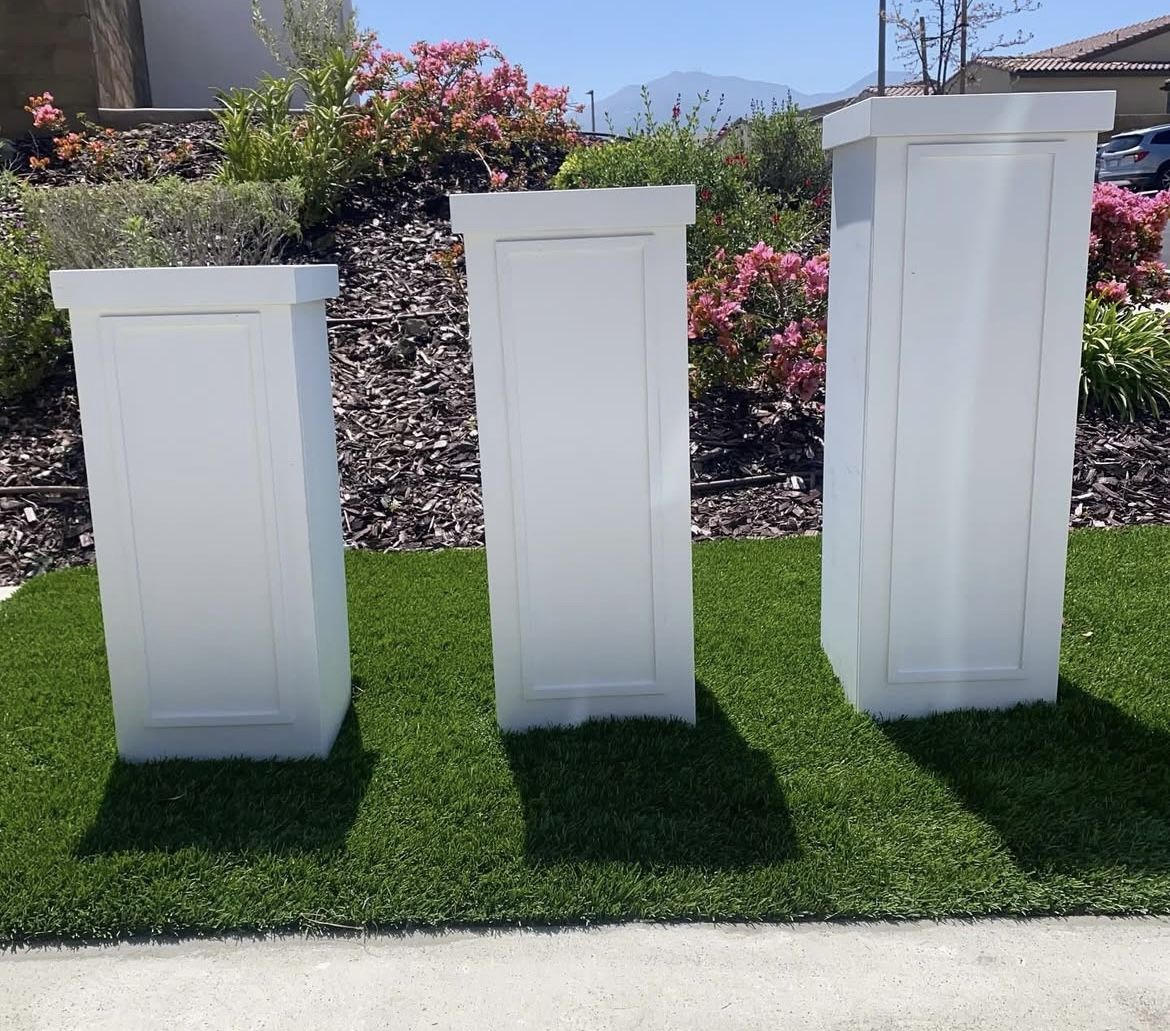 Round And Square Pillars columns For Sale! Perfect For Parties 