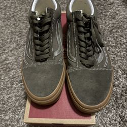 Men Vans Size 9