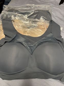NEW. 3 Bras