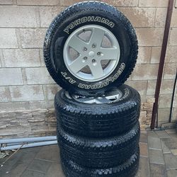 Jeep Wrangler Tires and Wheels 