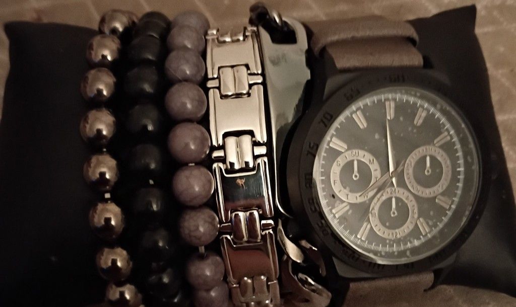 Brand New Watch And Bracelet Set
