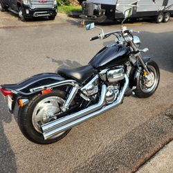 2004 Suzuki Marauder