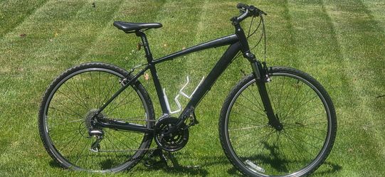 GIANT ROAM 3 - HYBRID BIKE - MEDIUM FRAME - TUNED