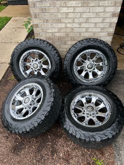 18” Silverado wheels and tires 8lug