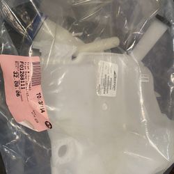 Windshield Washer Tank/ Reservoir