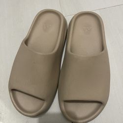 Yeezy Slippers 