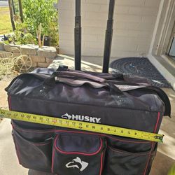 22in. Husky Rolling Tool Box $85  Excellent Condition.