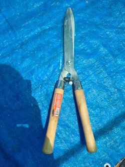Hedge Shear Wooden Handle