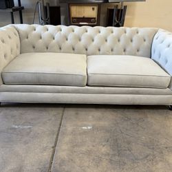 Sofa Tufted NEW 