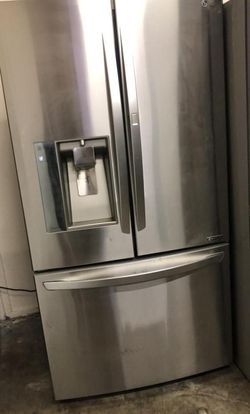 LG French Door Stainless Steel Refrigerator With Water and Ice Maker
