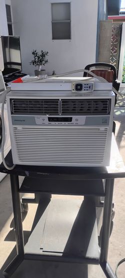 Aire acondicionado grande capacidad para una sala en fría muy