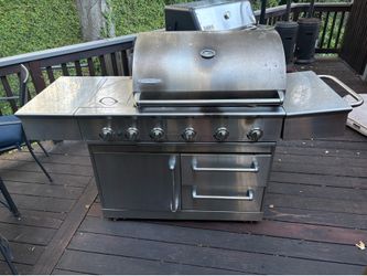Free Glen Canyon natural gas 4 burner grill