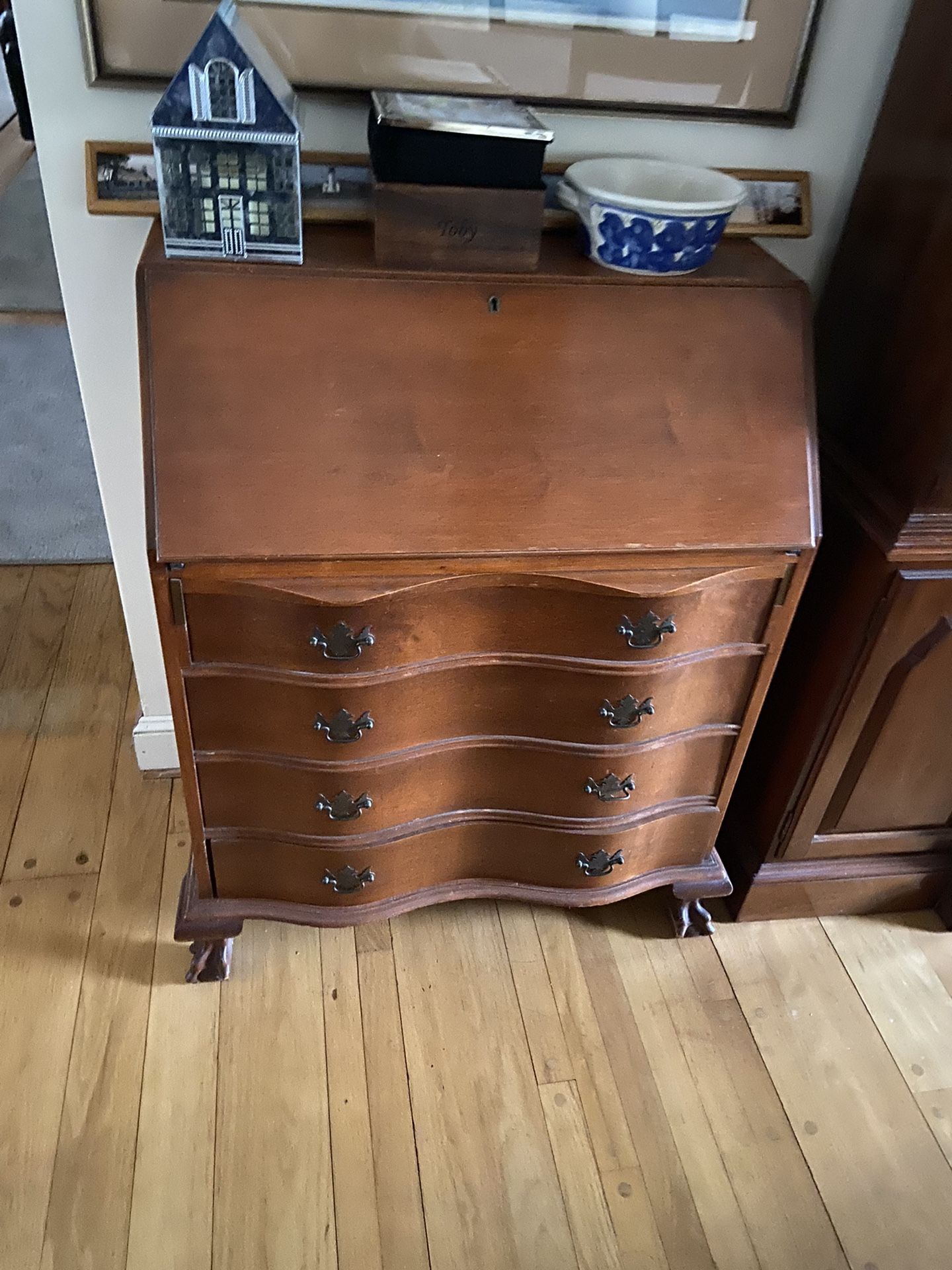 Secretary Desk Dresser 