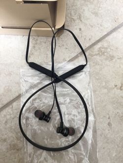 bluetooth IPX 5 waterproof headphone brand new