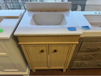 Danby 24 in. Single Sink Freestanding Bathroom Vanity in Platinum Oak with White top