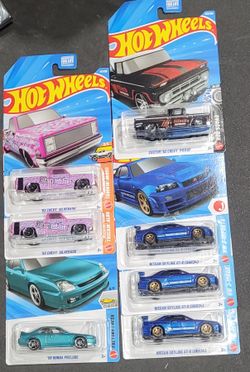 New Hot Wheels L Case Lot of 7 Cars