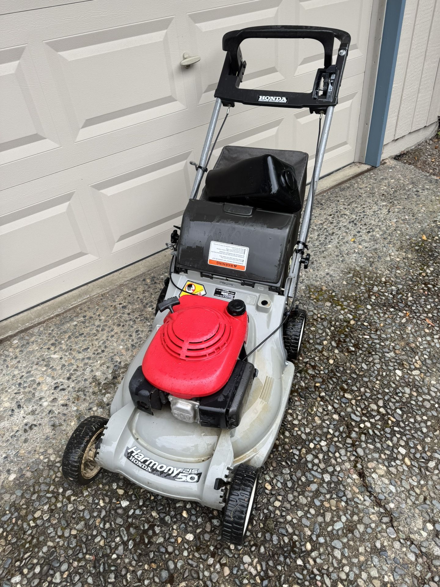 21” Honda Harmony 215 Push Lawn Mower