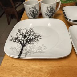 8 Piece Corelle Beautiful Match Put Away  60.00