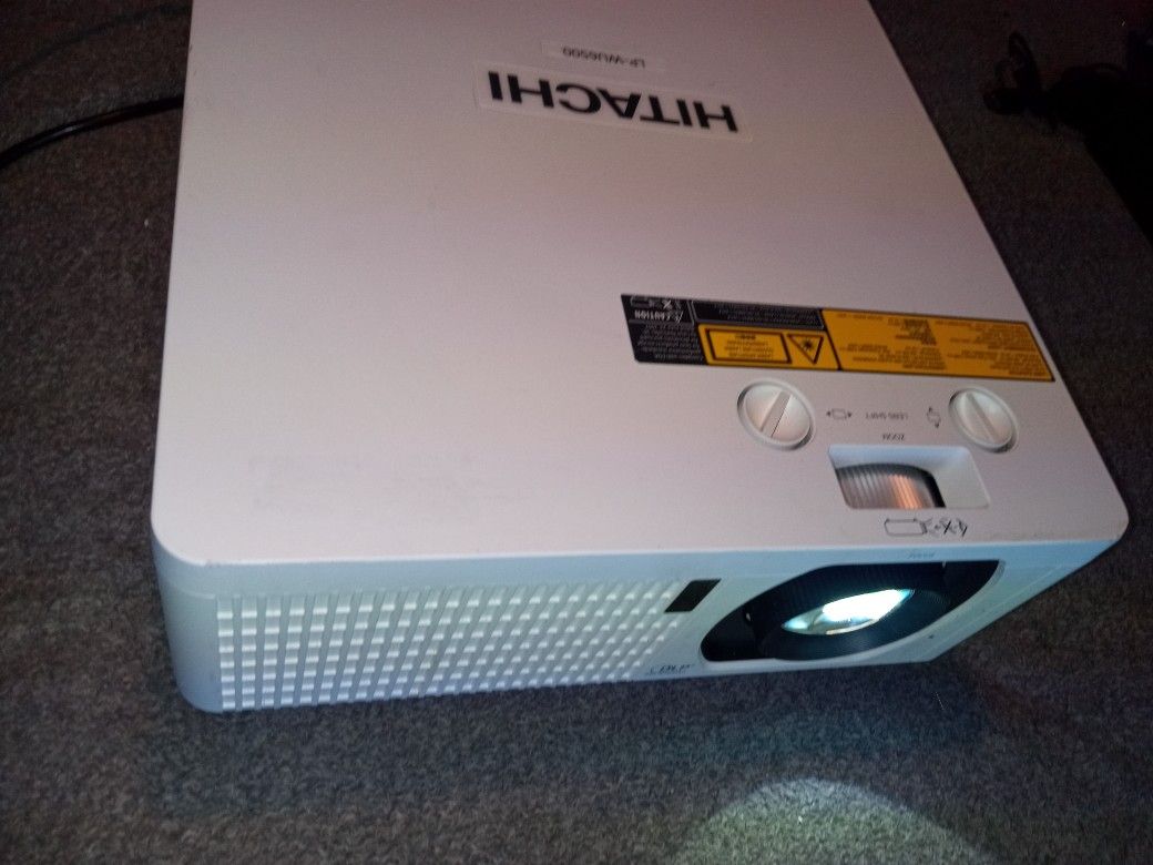 Hitachi DLP 3D HDMI Projector