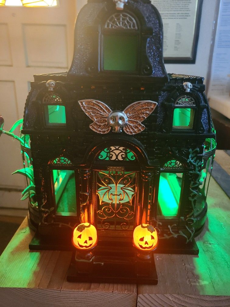 Bath And Body Works Halloween Mansion