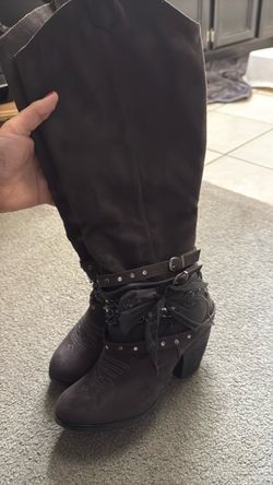Brown boots
