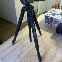 SLIK 330dx-b Tripod Used And Amazing Condition