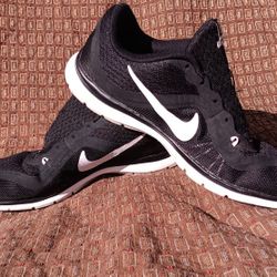 Nike Flex Trainer size 8.5 Sneakers