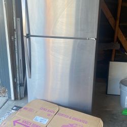 Fridge $300