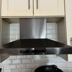 Samsung Black Stainless Kitchen Hood And Dishwasher 