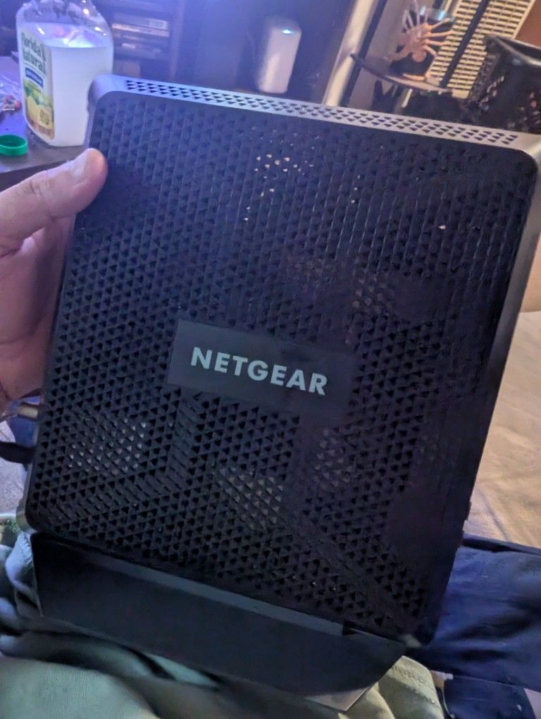 NETGEAR Nighthawk Modem Router Combo C7000