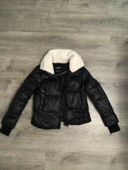 Noise women’s puffer coat size Xs