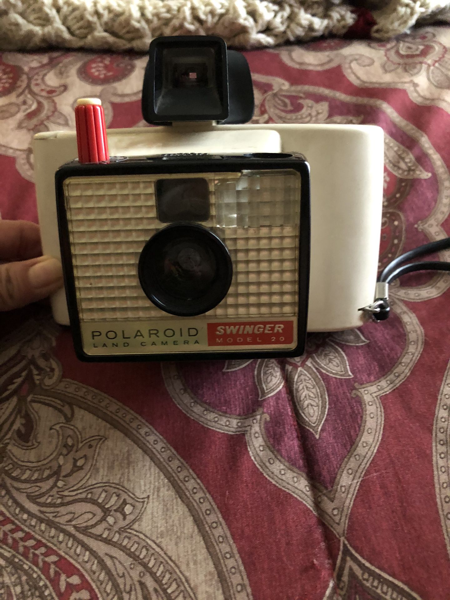 Polaroid swinger model 20