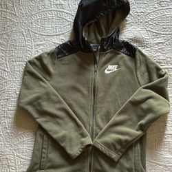 Young Girl Hoodie Size XL Color Green Nike 