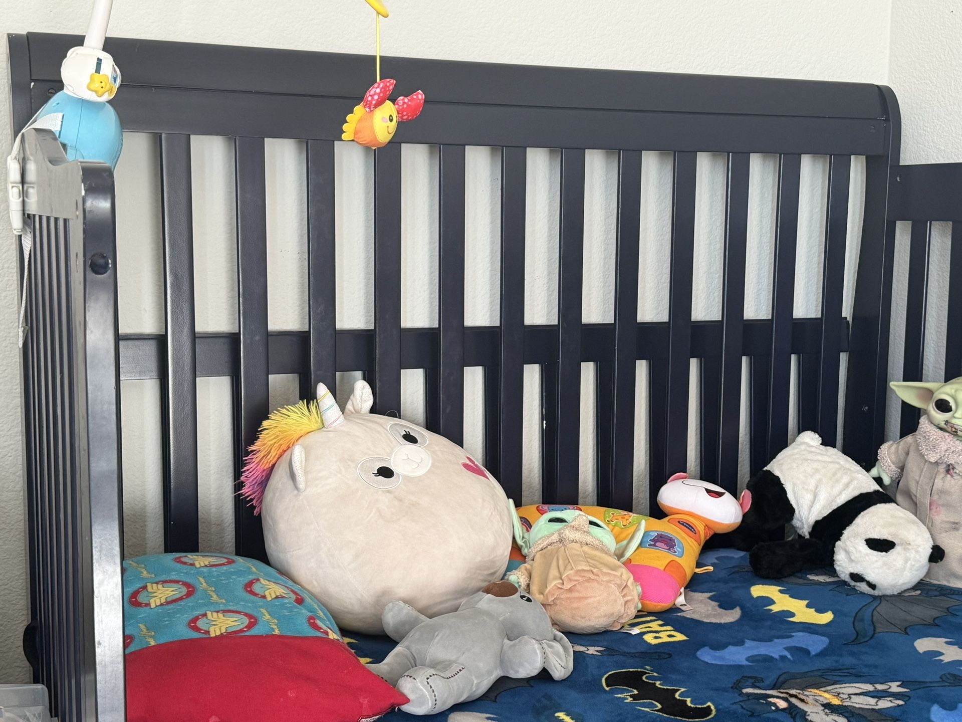 Ashton Dream On Me Crib Indigo With Serta