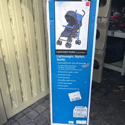 Urbuini Swiftli lightweight stroller