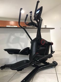 Bowflex LateralX LX3 Elliptical Trainer – Excellent Condition