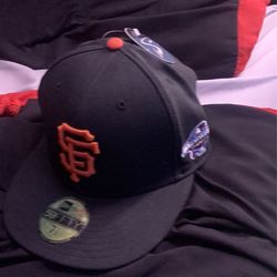 Selling A Couple Baseball Caps Dm For Prices ! Range From 15-25 !