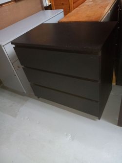 Heavy Wood DRESSER