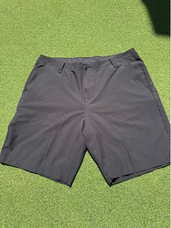 Volcom black hybrid shorts in mint condition size 38
