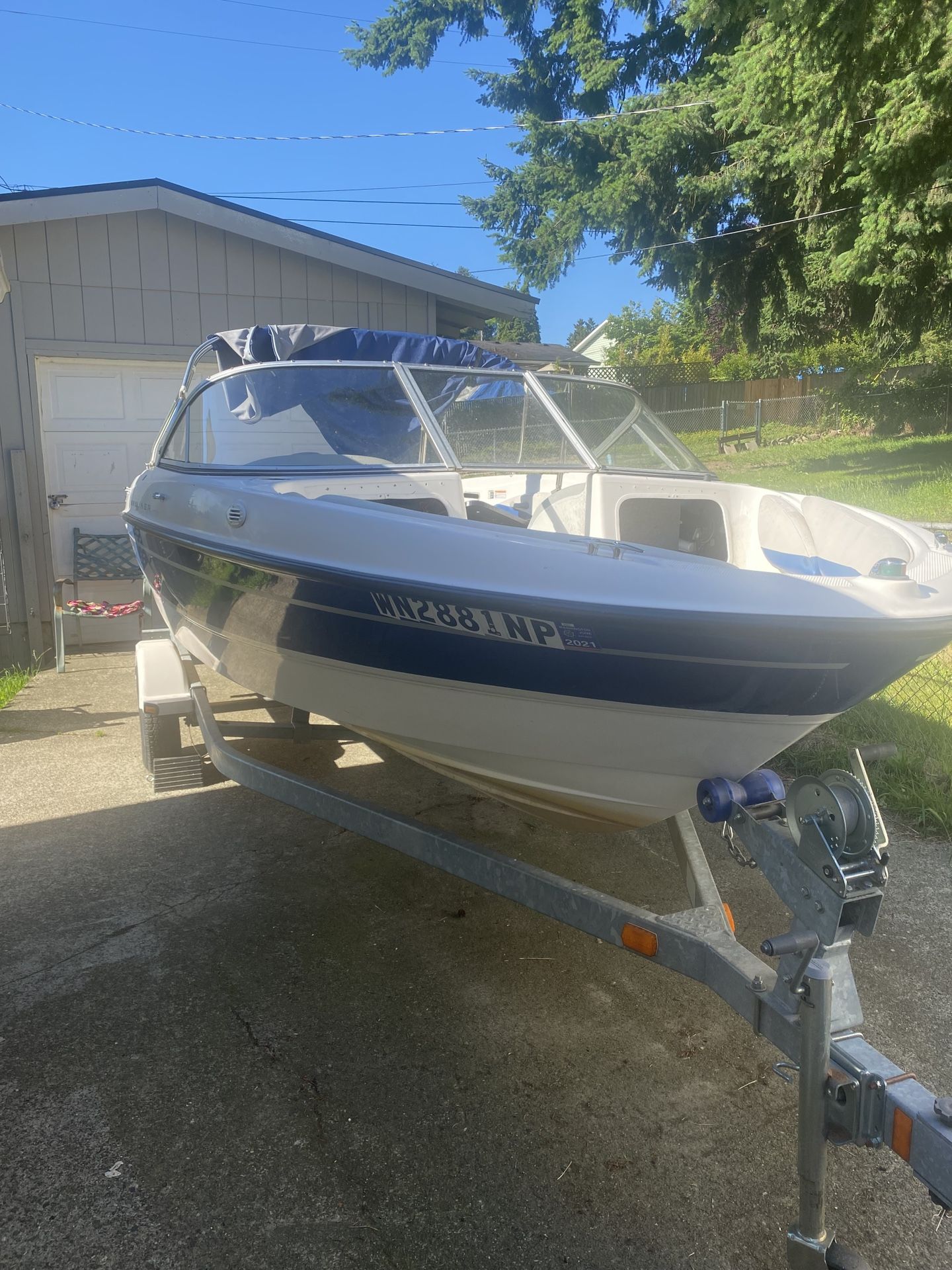 2005 Bayliner 185