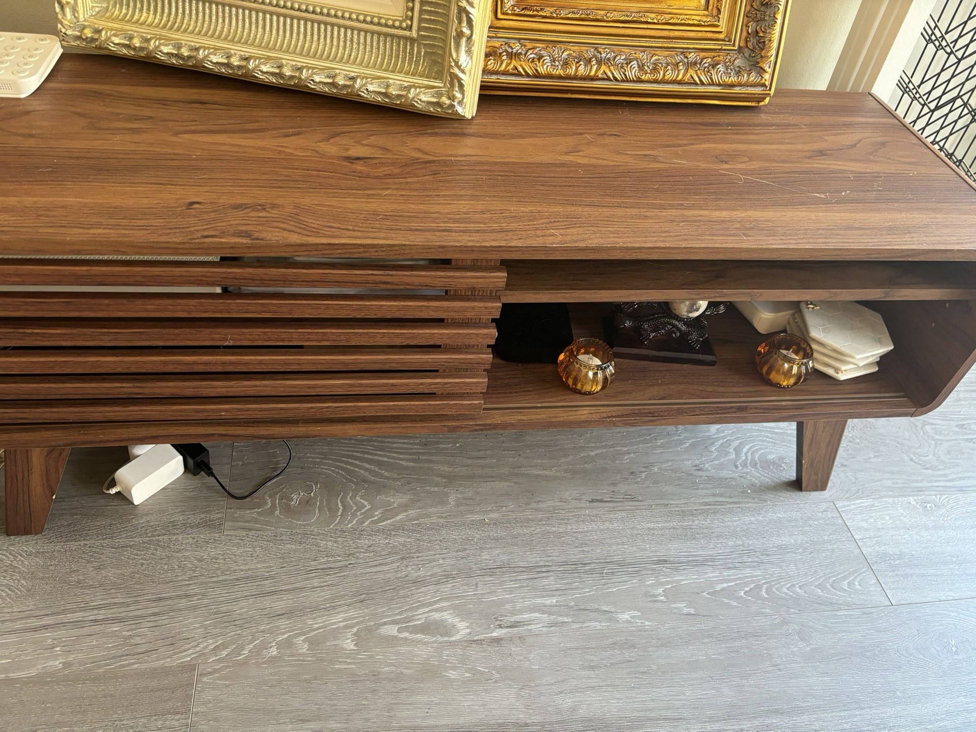 Free Small Media Console 