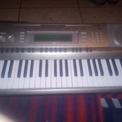 Casio Wk-200  Portable Keyboard