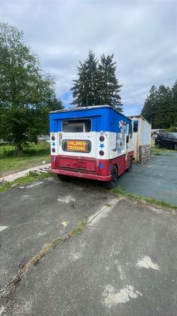Ice Cream Truck (Junk Car)