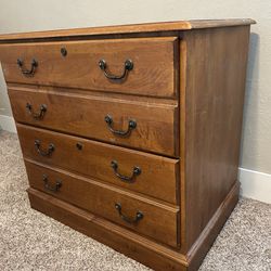 Ethan Allen dresser / locking file