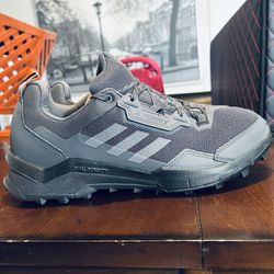 ADIDAS Terrex Men’s Hiking Shoes size 12.5